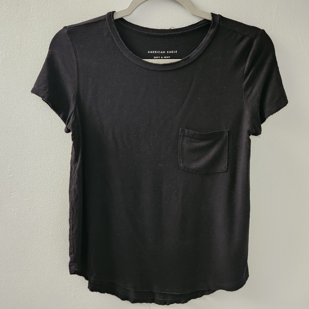 American Eagle Soft Black Tshirt Size Xs‎